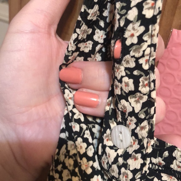 "Wings" vintage dress w/flowers and hourglass silhouette you just can’t capture! - Picture 6 of 11